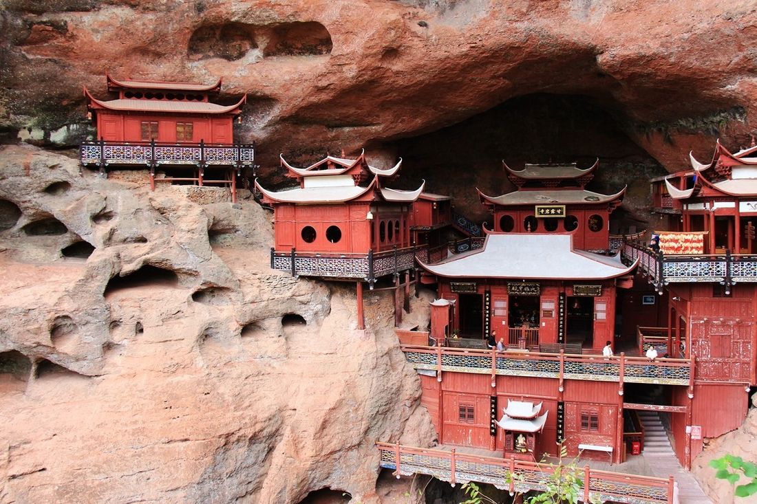 甘露岩寺